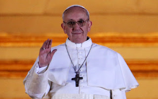 Papa Francesco e madonna povertà